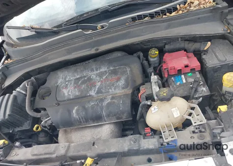 2018 Jeep Renegade Limited 4X4 from USA, damaged, VIN ZACCJBDBXJPH00377